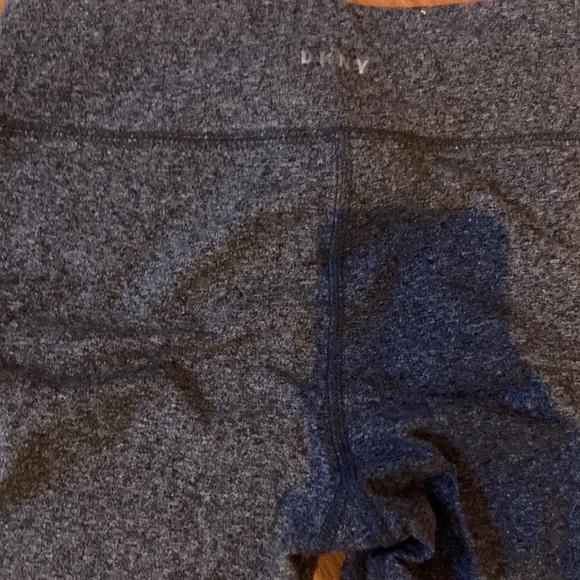 DKNY GIRLS SPORT LEGGINGS - Picture 3 of 3